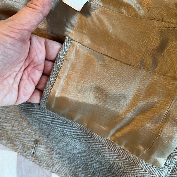 Tailored blazer - perfect for spring. - Picture 5 of 11